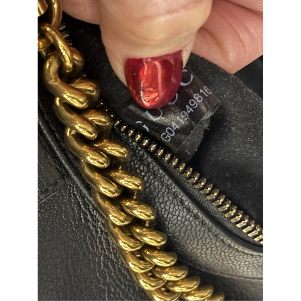 Gucci Black Leather Shoulder Bag with Gold Chain - Picture 15 of 16